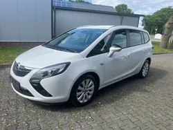 Weiß Gebraucht 2015 Opel Zafira Tourer Style Van / Kleinbus | 4.500 € (Fairer Preis)