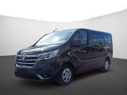 Tenebroschwarz Gebraucht 2022 Renault Trafic Life Van | 31.490 € (Teuer)