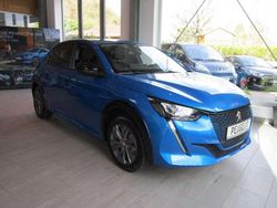 Blau Gebraucht 2024 Peugeot e-208 Allure Kleinwagen | 37.500 €