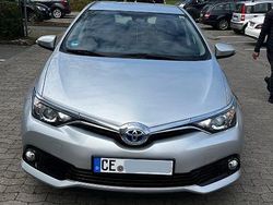 Silber Gebraucht 2018 Toyota Auris Hybrid Style Limousine | 13.300 € (Superpreis)