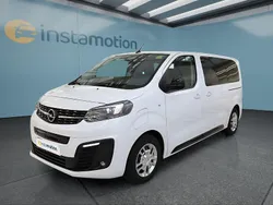 Weiß Gebraucht 2023 Opel Vivaro-e Combi Van | 27.049 € (Superpreis)