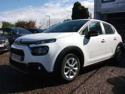 Weiß Gebraucht 2021 Citroën C3 Feel Kleinwagen | 9.000 € (Guter Preis)