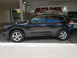 Schwarz Gebraucht 2015 Nissan X-Trail Acenta SUV | 12.490 € (Guter Preis)