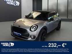 Silber (metallic) Gebraucht 2024 Mini Cooper Clubman Classic Kombi | 31.990 € (Teuer)
