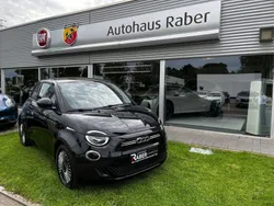 Schwarz Gebraucht 2023 Fiat 500e Limousine | 22.300 € (Fairer Preis)