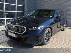 Carbonschwarz metallic Gebraucht 2024 BMW 540 Basis Kombi | 63.999 €