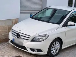 Weiß Gebraucht 2014 Mercedes 180 Limousine | 6.500 € (Etwas zu teuer)