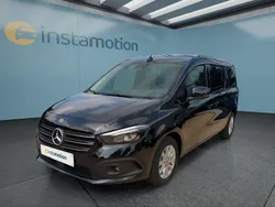 Schwarz Neu 2025 Mercedes T180 Van / Kleinbus | 35.799 €