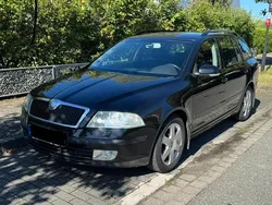 Schwarz Gebraucht 2005 Skoda Octavia Kombi | 2.490 € (Fairer Preis)