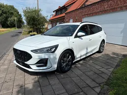 Weiß Gebraucht 2024 Ford Focus ST-Line Kombi | 21.490 € (Superpreis)