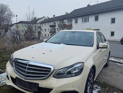 Gelb Gebraucht 2016 Mercedes E200 Limousine | 3.199 €