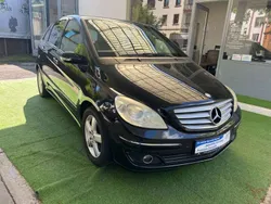 Kosmosschwarz metalliclack Gebraucht 2008 Mercedes B200 Van / Kleinbus | 3.999 € (Fairer Preis)