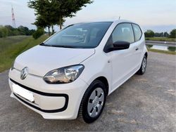 Weiß Gebraucht 2015 VW up! Kleinwagen | 3.999 €