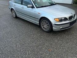 Silber Gebraucht 2002 BMW 325 Sport Line Limousine | 1.800 € (Superpreis)