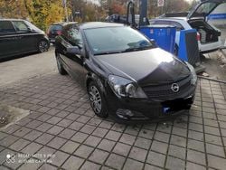 Schwarz Gebraucht 2008 Opel Astra Coupé | 2.100 € (Guter Preis)