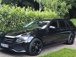 Schwarz Gebraucht 2017 Mercedes E220 Avantgarde Limousine | 19.980 € (Fairer Preis)
