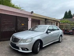 Grau Gebraucht 2006 Mercedes E350 Limousine | 7.500 €
