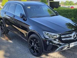 Ung. schwarz unilack Gebraucht 2022 Mercedes GLC300e SUV | 39.490 € (Fairer Preis)