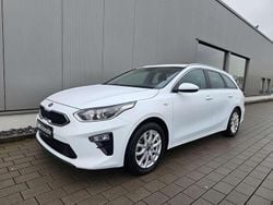 (wd) cararraweiss Gebraucht 2020 Kia Ceed GT Vision Kombi | 15.990 € (Guter Preis)