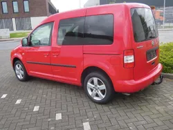 Rot Gebraucht 2009 VW Caddy Life Van / Kleinbus | 4.890 € (Teuer)