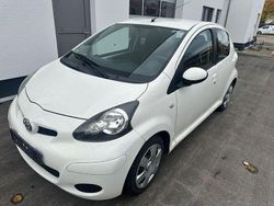 Weiß Gebraucht 2010 Toyota Aygo Cool Kleinwagen | 1.790 € (Superpreis)