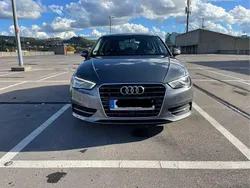 Grau Gebraucht 2015 Audi A3 Sportback Ambiente Limousine | 11.000 € (Guter Preis)