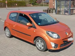 Orange Gebraucht 2008 Renault Twingo Kleinwagen | 1.900 €