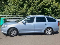 Grau Gebraucht 2011 Skoda Octavia Kombi | 5.150 € (Etwas zu teuer)