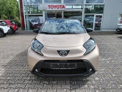 Ginger beige / night sky black Neu 2025 Toyota Aygo Kleinwagen | 18.890 €