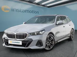 Grau Gebraucht 2024 BMW 520 Kombi | 54.949 € (Superpreis)
