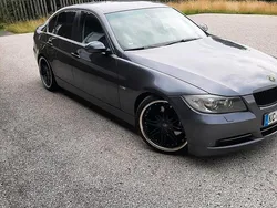 Grau Gebraucht 2005 BMW 330 Limousine | 7.650 € (Fairer Preis)
