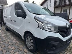 Weiß Gebraucht 2018 Renault Trafic Komfort Van / Kleinbus | 5.300 € (Fairer Preis)