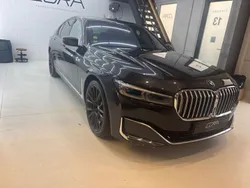 Grau Gebraucht 2021 BMW 730 Limousine | 56.000 € (Teuer)