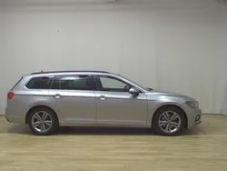 Grau Gebraucht 2021 VW Passat Business Kombi | 18.280 € (Guter Preis)