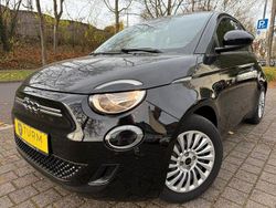 Schwarz Gebraucht 2022 Fiat 500e Kleinwagen | 11.984 € (Guter Preis)