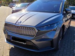 Grau Gebraucht 2024 Skoda Enyaq iV SUV | 42.999 € (Fairer Preis)