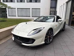 Weiß Gebraucht 2022 Ferrari 812 Cabrio | 429.812 €
