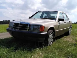 Beige Gebraucht 1992 Mercedes 190 Limousine | 5.700 €