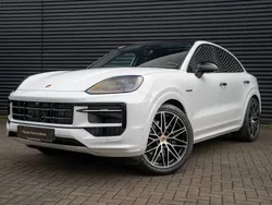 Carraraweißmetallic Gebraucht 2024 Porsche Cayenne SUV | 133.900 €