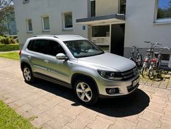 Silber Gebraucht 2016 VW Tiguan LOUNGE SUV | 13.600 € (Fairer Preis)