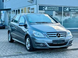 Grau Gebraucht 2010 Mercedes B180 Van / Kleinbus | 3.550 € (Superpreis)