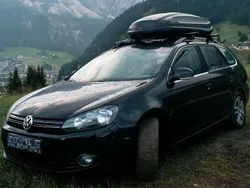 Schwarz Gebraucht 2011 VW Golf VI Move Limousine | 4.444 € (Fairer Preis)