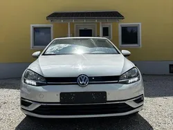 Weiß Gebraucht 2018 VW Golf VII Kleinwagen | 11.000 € (Guter Preis)