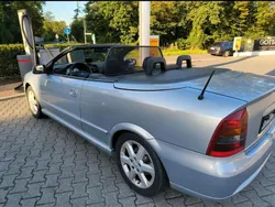 Grau Gebraucht 2001 Opel Astra Cabriolet Cabrio | 2.500 € (Fairer Preis)