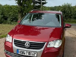Rot Gebraucht 2009 VW Touran Freestyle Van / Kleinbus | 3.999 € (Fairer Preis)