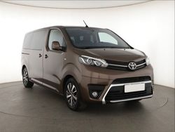 Braun Gebraucht 2024 Toyota Proace Verso Kombi | 45.101 € (Etwas zu teuer)
