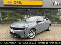 Grau Neu 2024 Opel Corsa Limousine | 21.385 € (Etwas zu teuer)