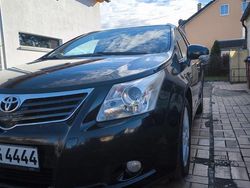 Schwarz Gebraucht 2009 Toyota Avensis Kombi | 3.500 € (Etwas zu teuer)