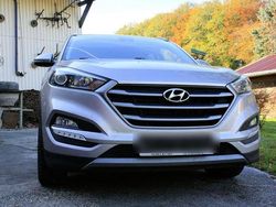 Weiß Gebraucht 2016 Hyundai Tucson Intro Edition SUV | 12.000 € (Superpreis)