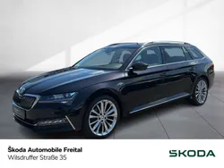 1z schwarzmagic perleffekt Gebraucht 2022 Skoda Superb LAURIN & KLEMENT Kombi | 35.490 € (Fairer Preis)
